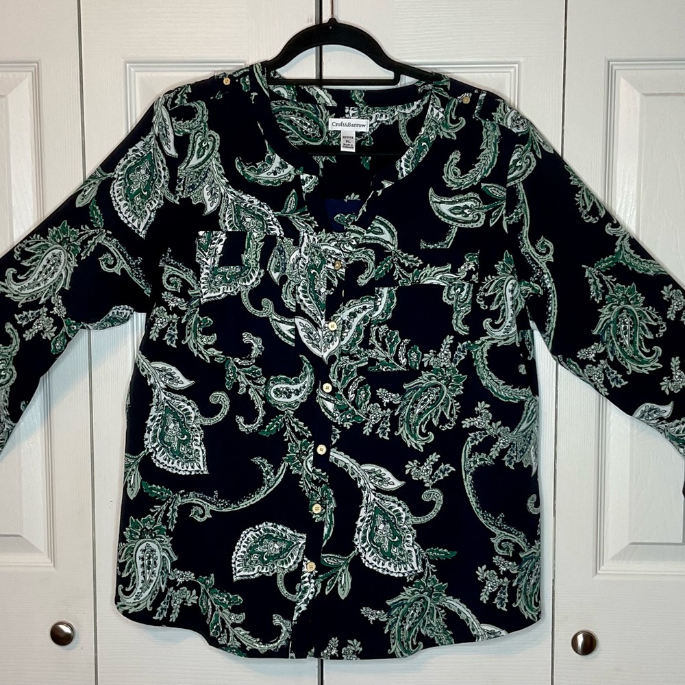 Croft & Barrow Black and Green Paisley Button-Up Blouse